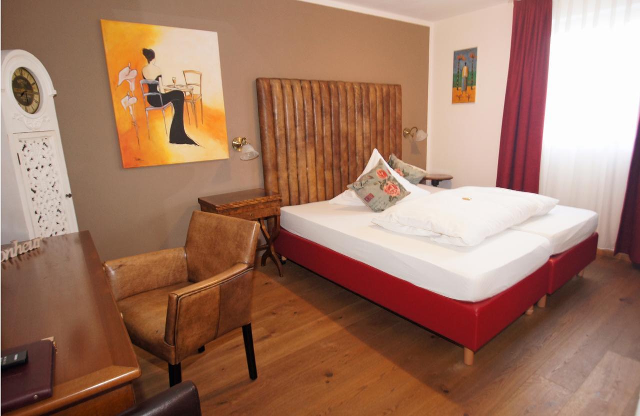 Uno Hotel Chapeau Noir - Free Parking Überherrn Kültér fotó